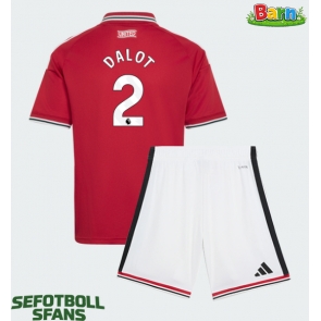 Manchester United Diogo Dalot #2 Hemmaställ Barn 2026-27 Kortärmad (+ Korta byxor)